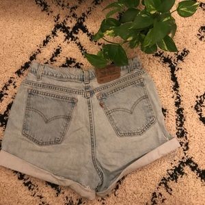 Levi High Waisted Vintage Shorts!
